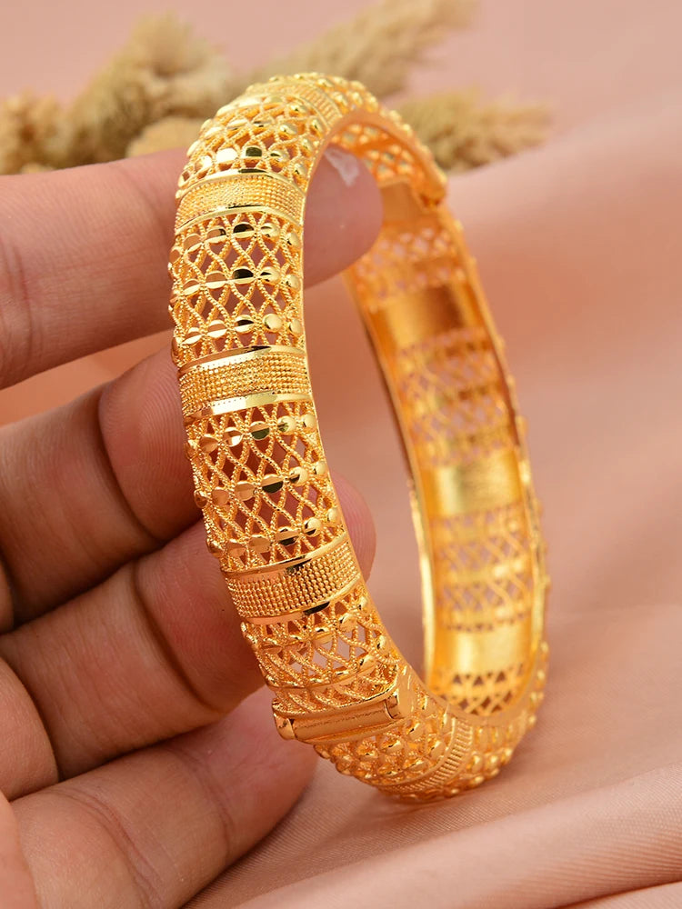 Round Flower Gold-Color Bangle – Algerian Wedding Bracelet (2.36")