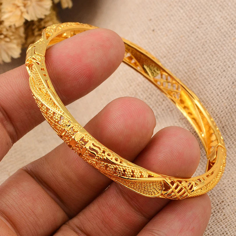 Round Flower Gold-Color Bangle – Algerian Wedding Bracelet (2.36")