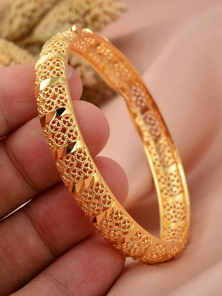 Round Flower Gold-Color Bangle – Algerian Wedding Bracelet (2.36")