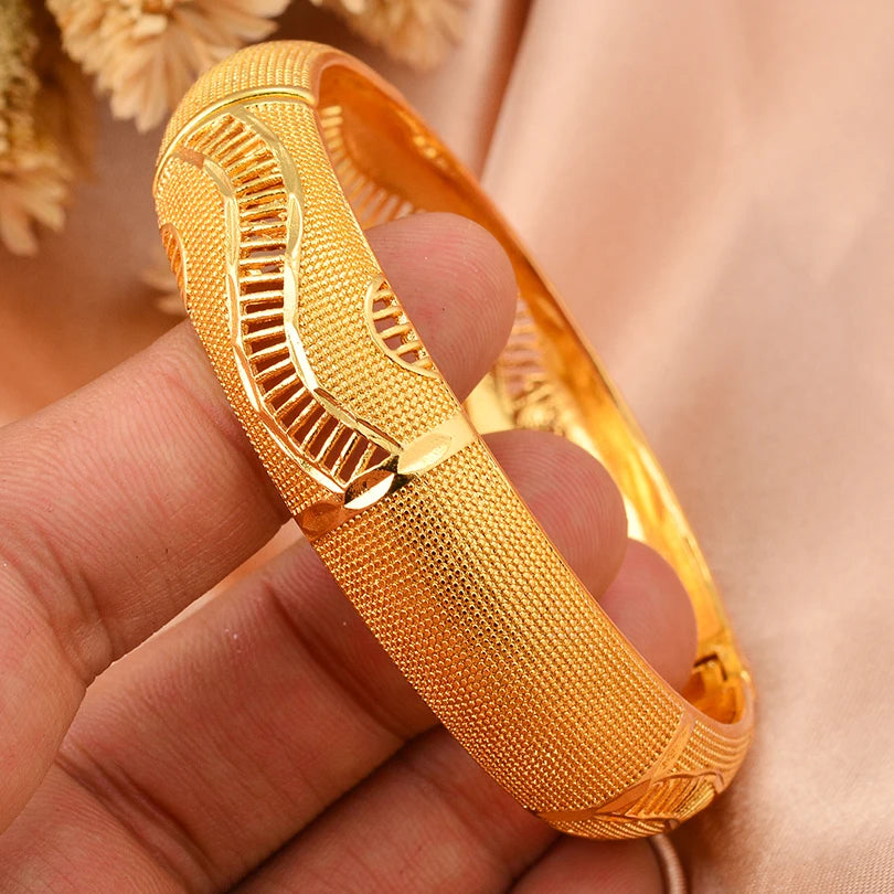 Round Flower Gold-Color Bangle – Algerian Wedding Bracelet (2.36")