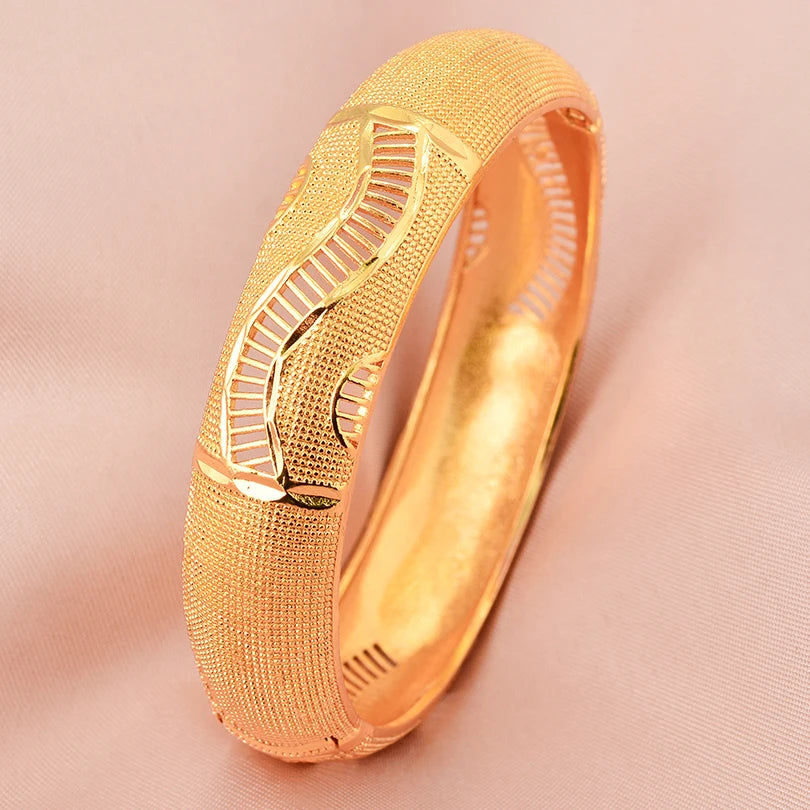 Round Flower Gold-Color Bangle – Algerian Wedding Bracelet (2.36")